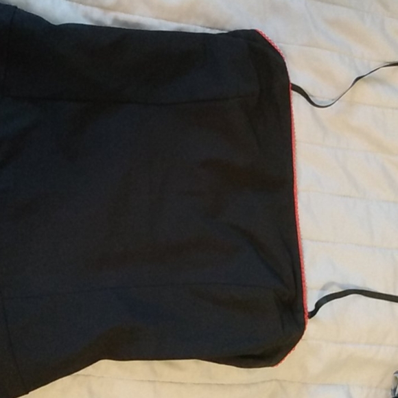 Black dress - Picture 2 of 4